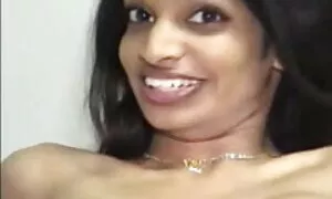 বাঁড়ার রস কচি মেয়েদের চুদাচুদি খাবার, স্বর্ণকেশী