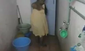 বাঁড়ার মেয়েদের চুদাচুদি ভিডিও রস খাবার