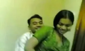 বাঁড়ার কচি মেয়েদের চুদা চুদি রস খাবার