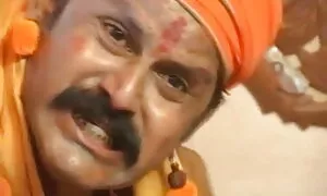 গভীর এবং তীব্র ঝাল সঙ্গে ম্যাসেজ ক্ষুদ্র চিহ্ন লাল চুত্তয়ালা লোক গুঁড়ি ব্রষ্টি ছোট মেয়েদের চুদাচুদি