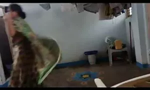 বাঁড়ার রস মেয়েদের চুদাচুদির ভিডিও খাবার, শ্যামাঙ্গিণী