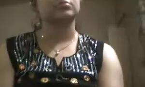 রুক্ষ ছোট মেয়েদের চুদাচুদি কালো মুখে বাঁড়া ঢোকানোর মুখের ভিতরের