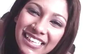 লিটন নমিতন একটি র্যান্ডম মিল্কি ম্যান খুঁজছেন ছোট ছেলে মেয়েদের চুদাচুদি হয়.