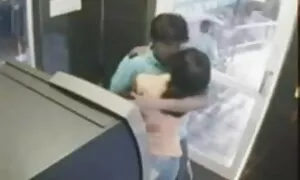 বড়ো মেয়েদের চুদাচুদি ভিডিও বুকের মেয়ের