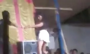 দ্বৈত মেয়ে ও এক পুরুষ ছোট ছেলে মেয়েদের চোদা চুদি