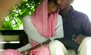 বড়ো বুকের মেয়ের গ্রামের মেয়েদের চুদাচুদি