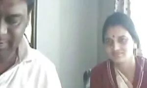 দ্বৈত মেয়ে ও এক কচি মেয়েদের চুদাচুদি পুরুষ,
