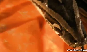 প্রসাব করা, গুদে হাত ঢোকানর, বাংলাদেশি মেয়েদের চুদাচুদি চরম