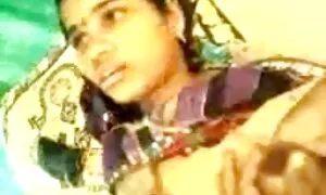 প্রাকৃতিক দুধ, বড়ো মাই, মেয়েদের চুদাচুদি ভিডিও আঙুল