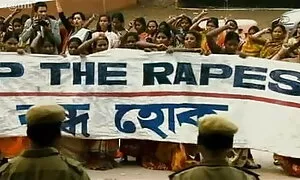 স্বামী ও স্ত্রী কচি মেয়েদের চুদা চুদি